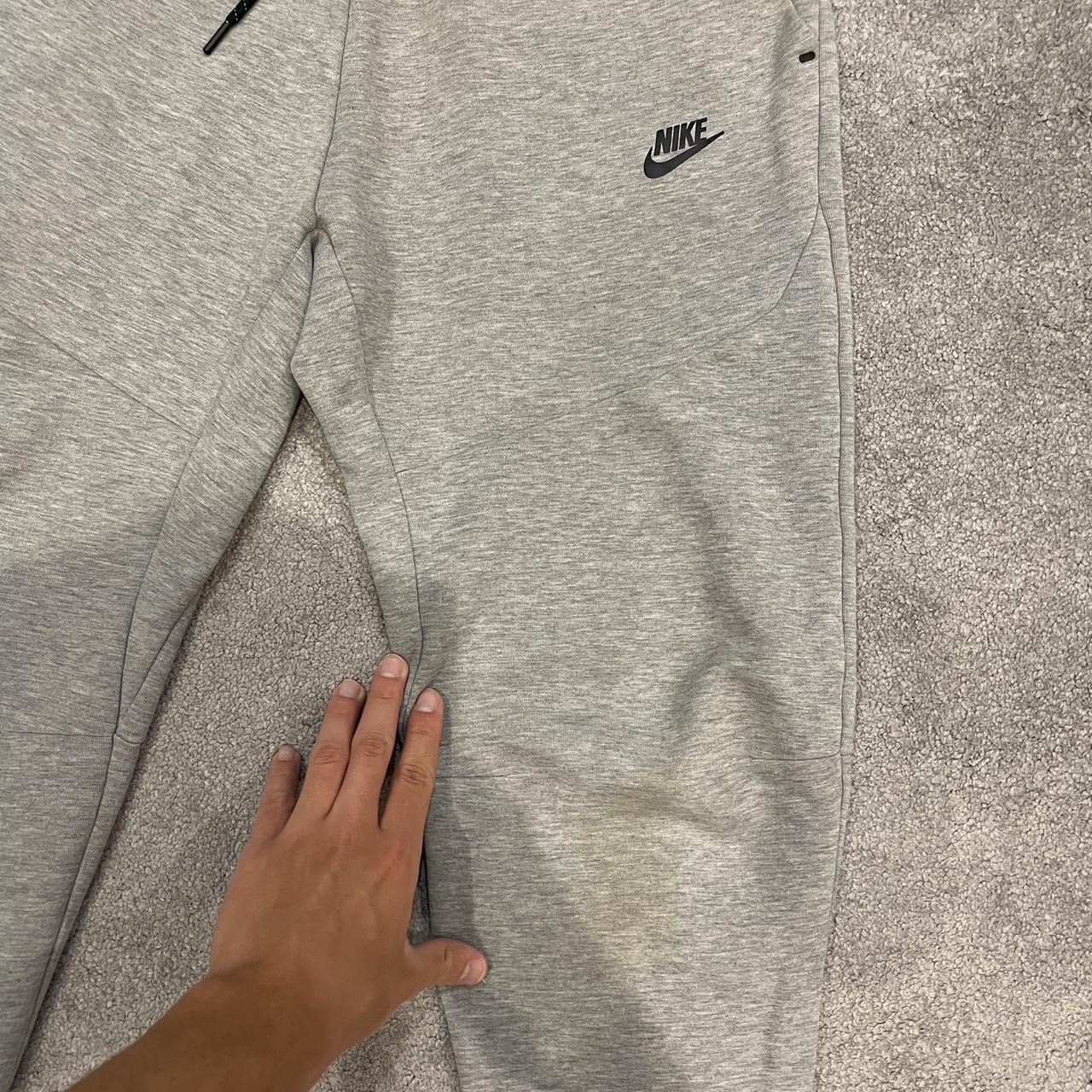 grey nike fleece tracksuit