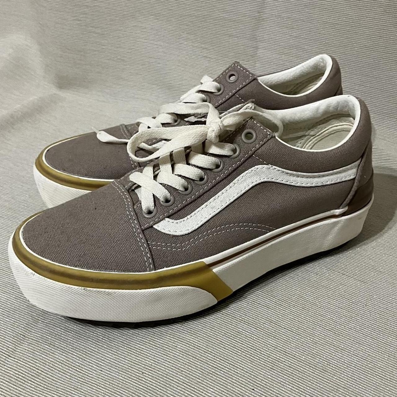 Gum sole 2024 platform vans