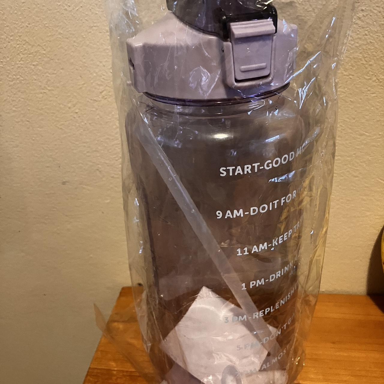 Lavender 24oz Hydro Flask. Still has original - Depop