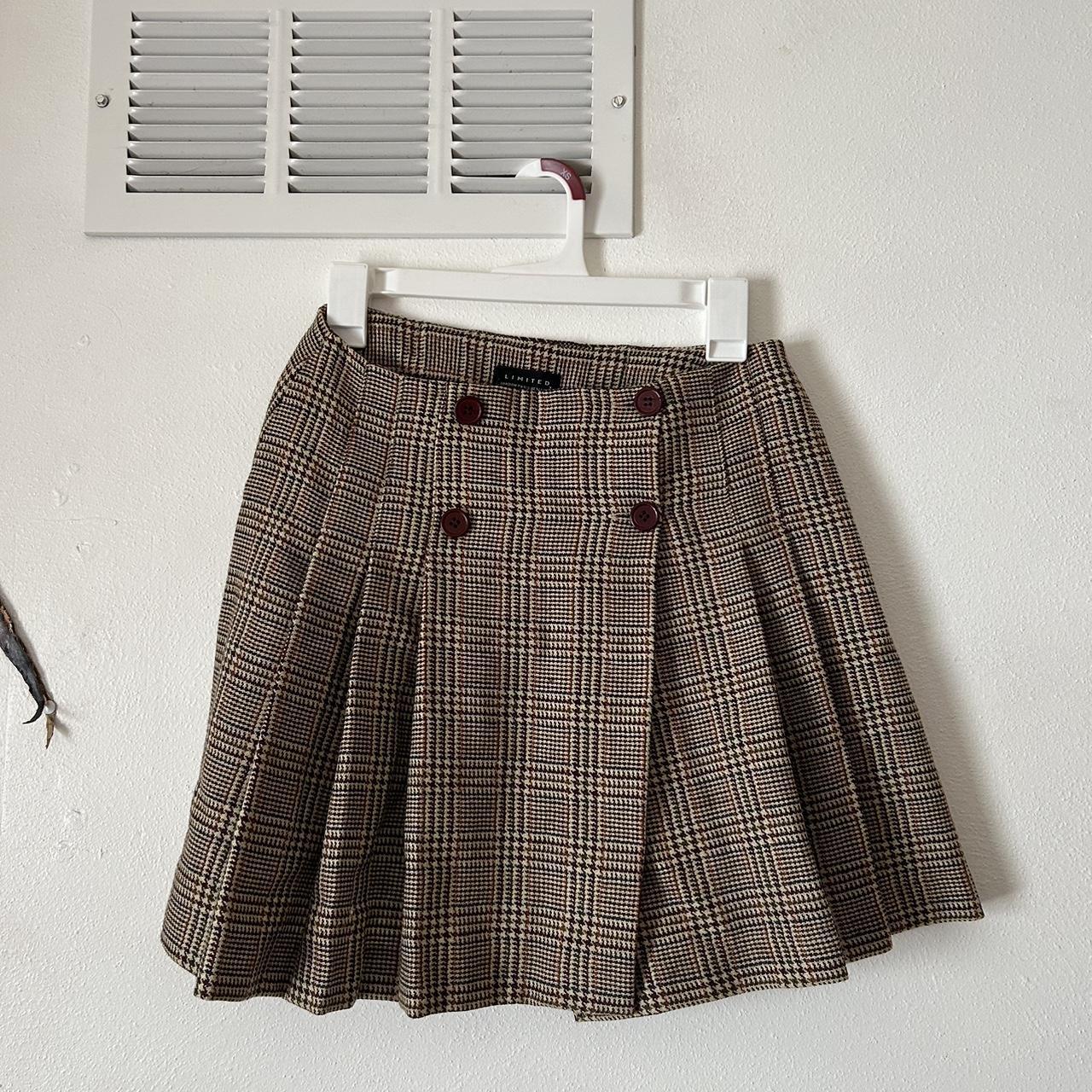 The cutest academia plaid skirt. Perfect for fall... - Depop