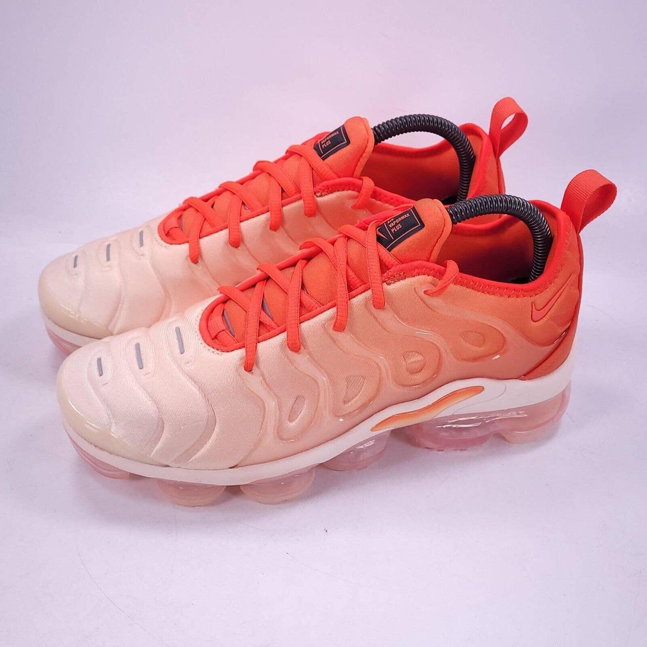 Women's air vapormax plus 2024 trainer white / crimson