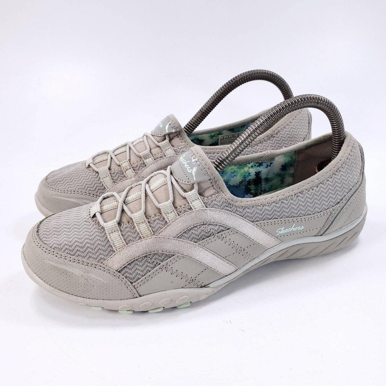 Skechers breathe easy relaxed fit with memory hotsell foam trainer