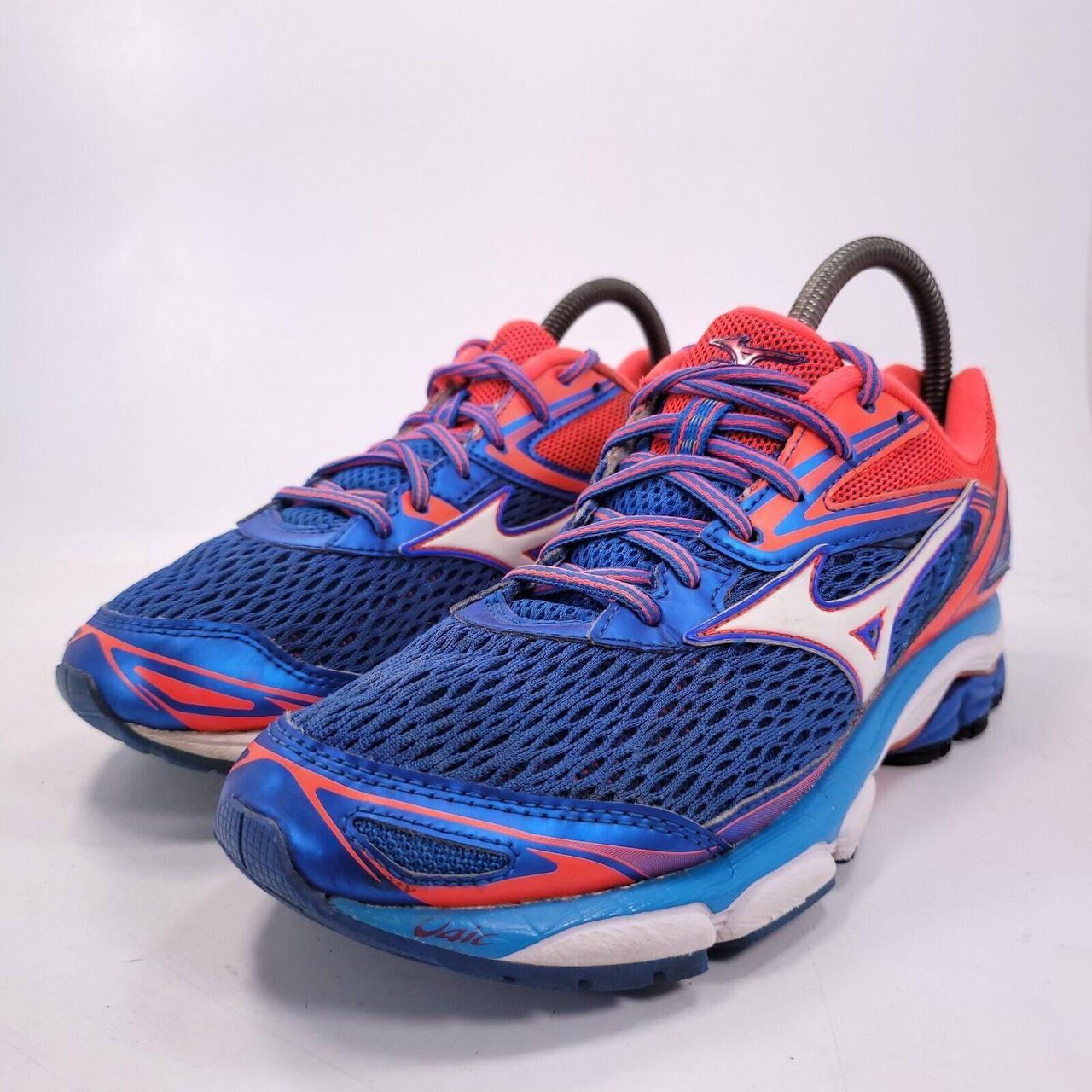 Mizuno Wave Inspire 15 Athletic Running Shoe Womens