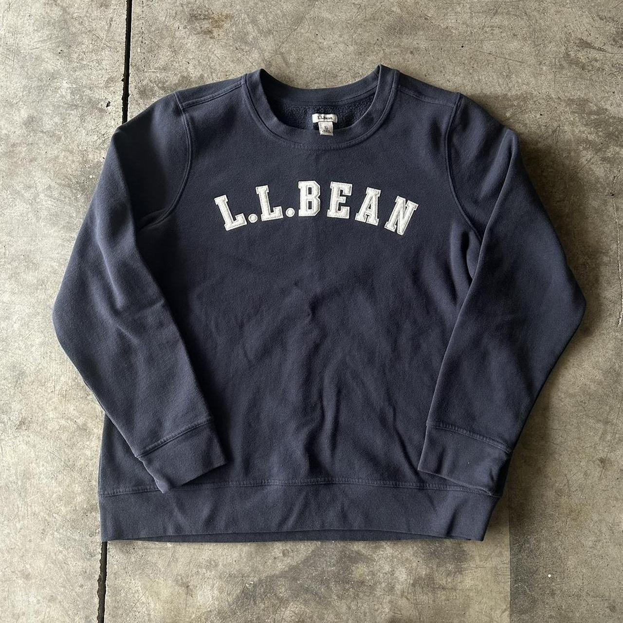 L.L.Bean Men's Navy and Cream Sweatshirt | Depop