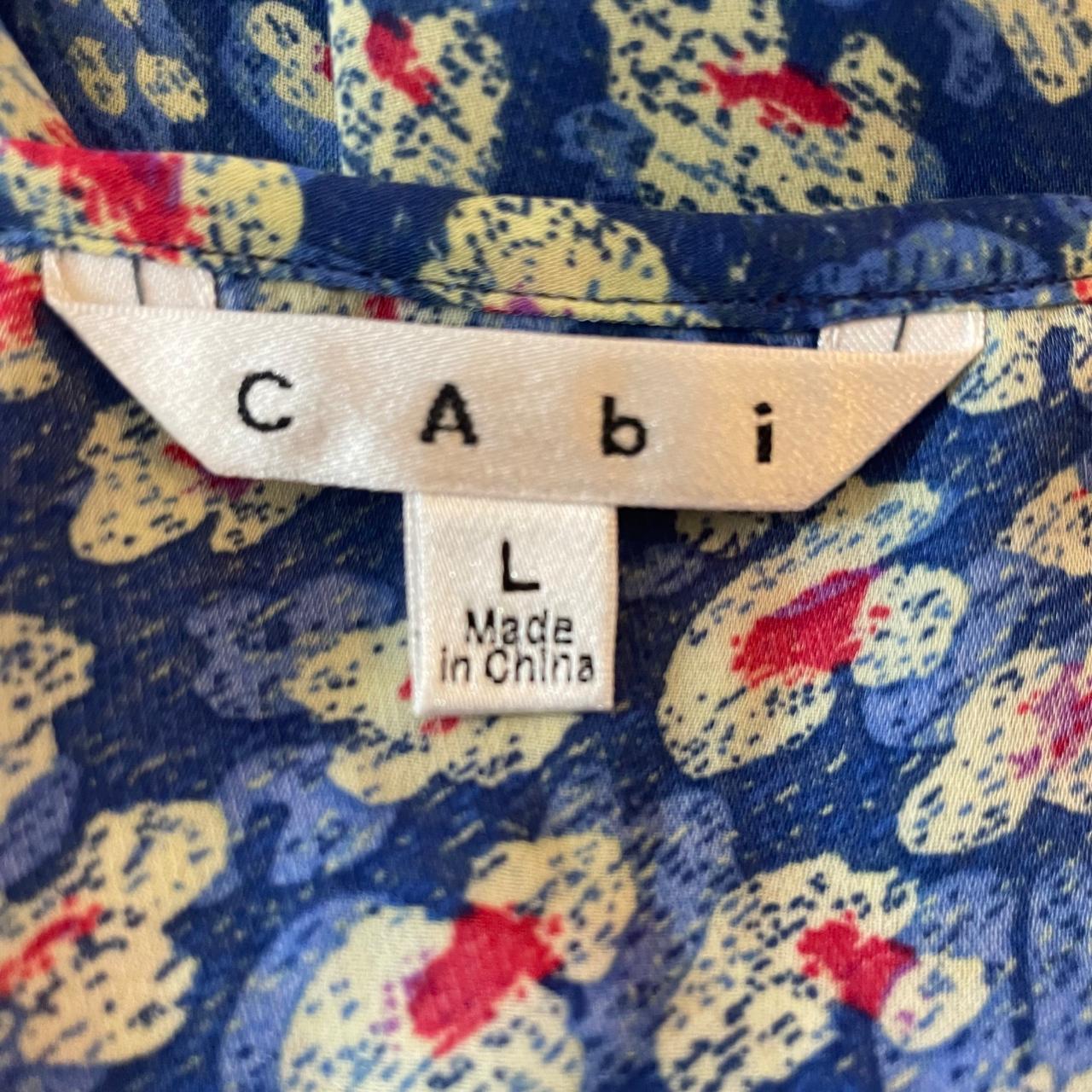 Cabi Floral Crossover Button Back Detail Top #299.... - Depop