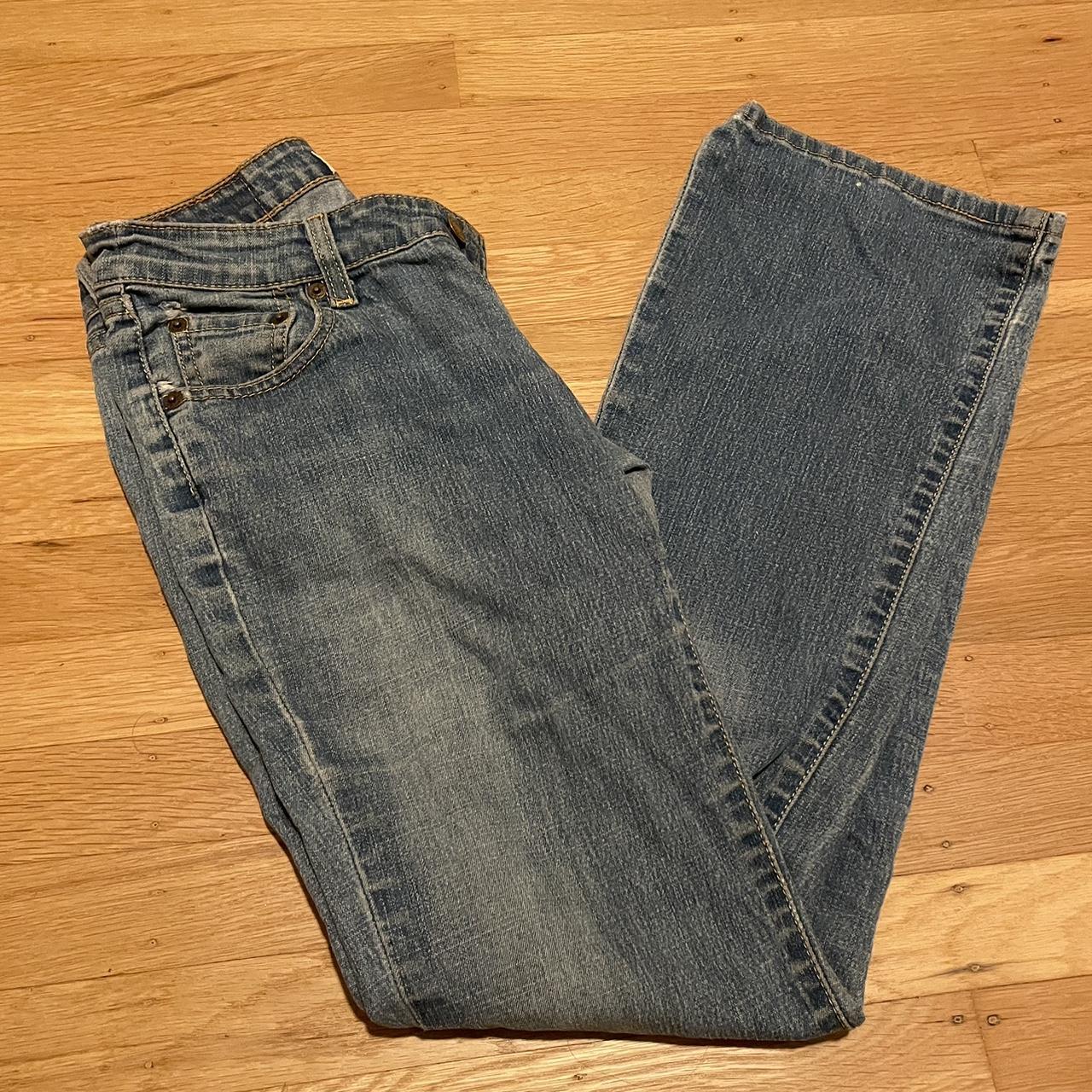 low rise jeans! super cute levi’s low rise flare... - Depop