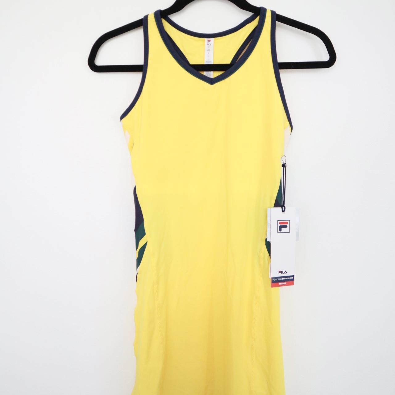 Fila tennis outlet clothes womens