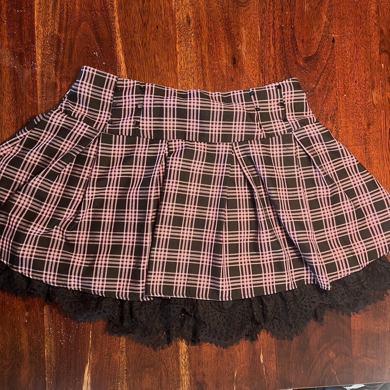 Hot Topic Black and Pink Skirt | Depop