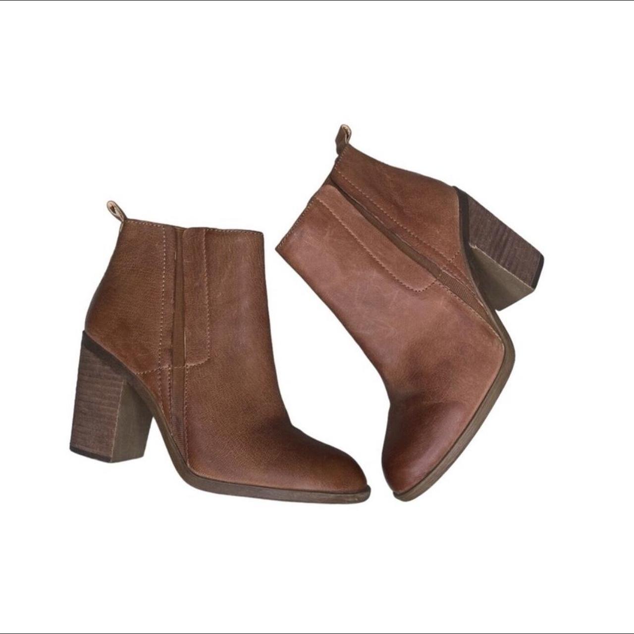 Lucky brand 2025 sassa bootie