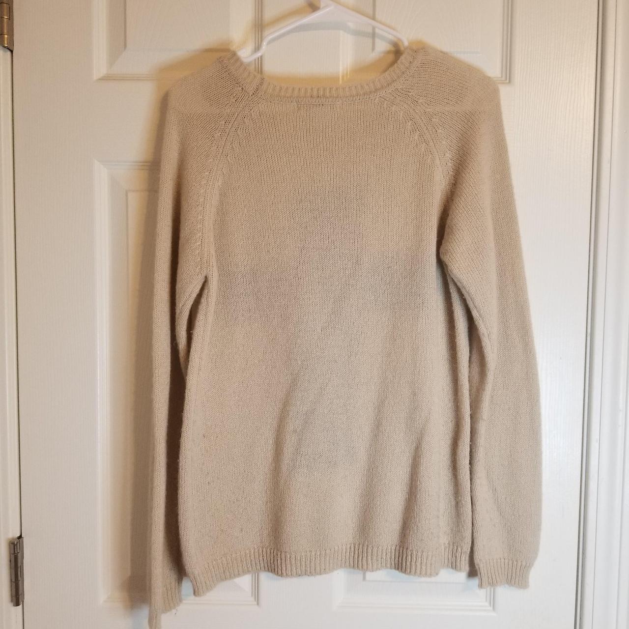 Forever21 size small sweater. Older forever21. In... - Depop