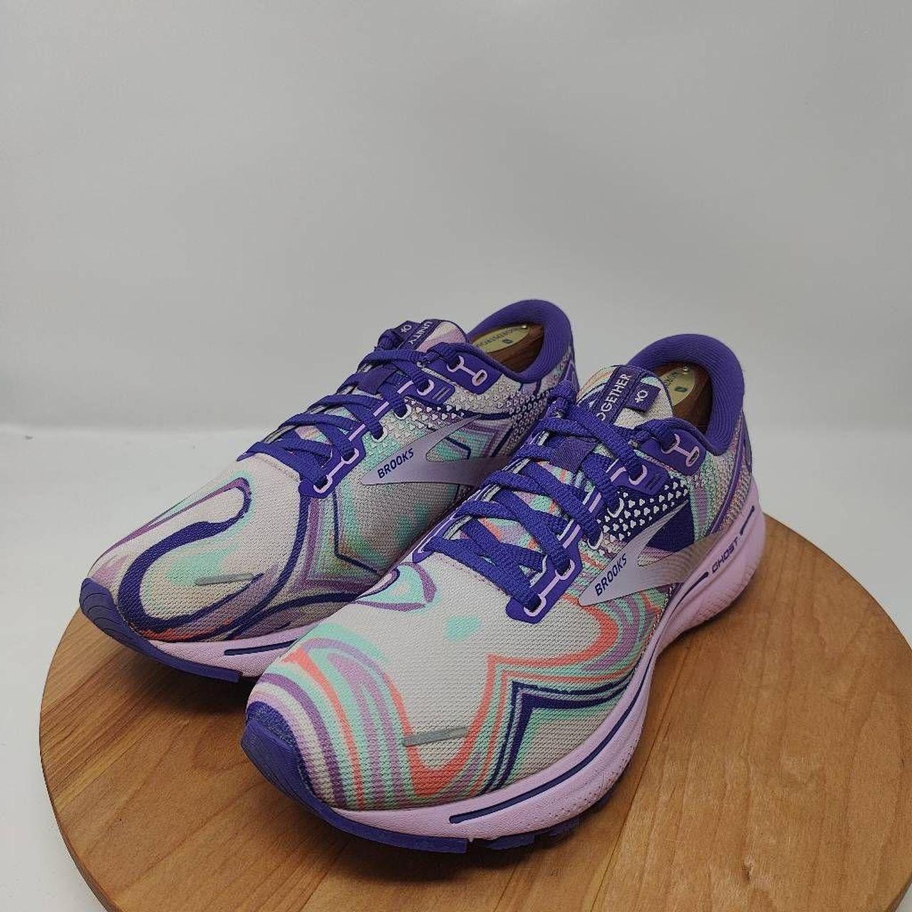 Brooks Women's Purple and Pink Trainers | Depop