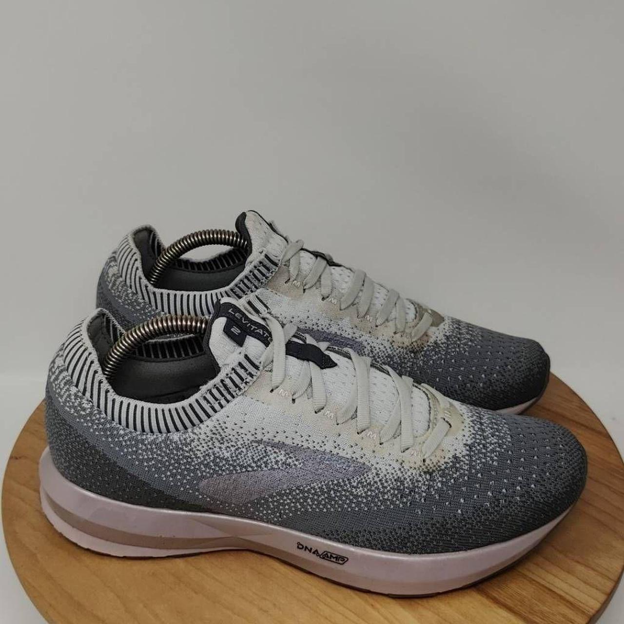 Brooks levitate best sale 2 grey