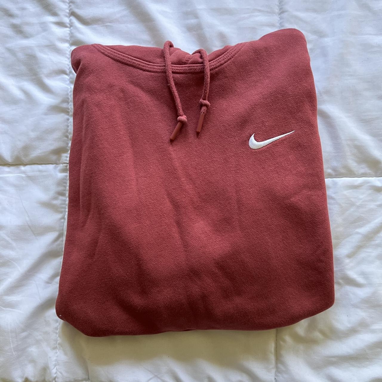 burgundy nike hoodie womens