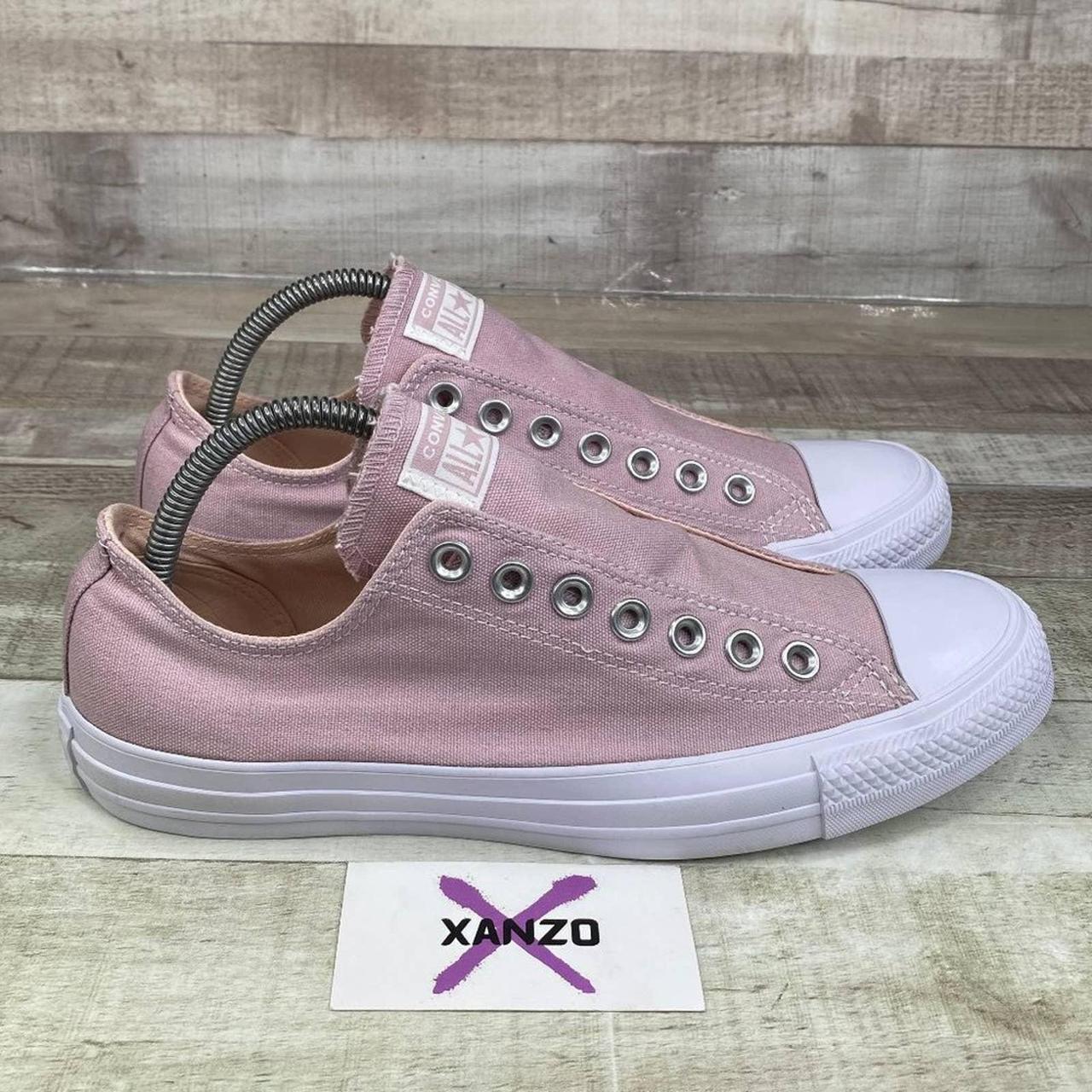Encarnar Resentimiento pedazo Converse Women's Pink Trainers | Depop
