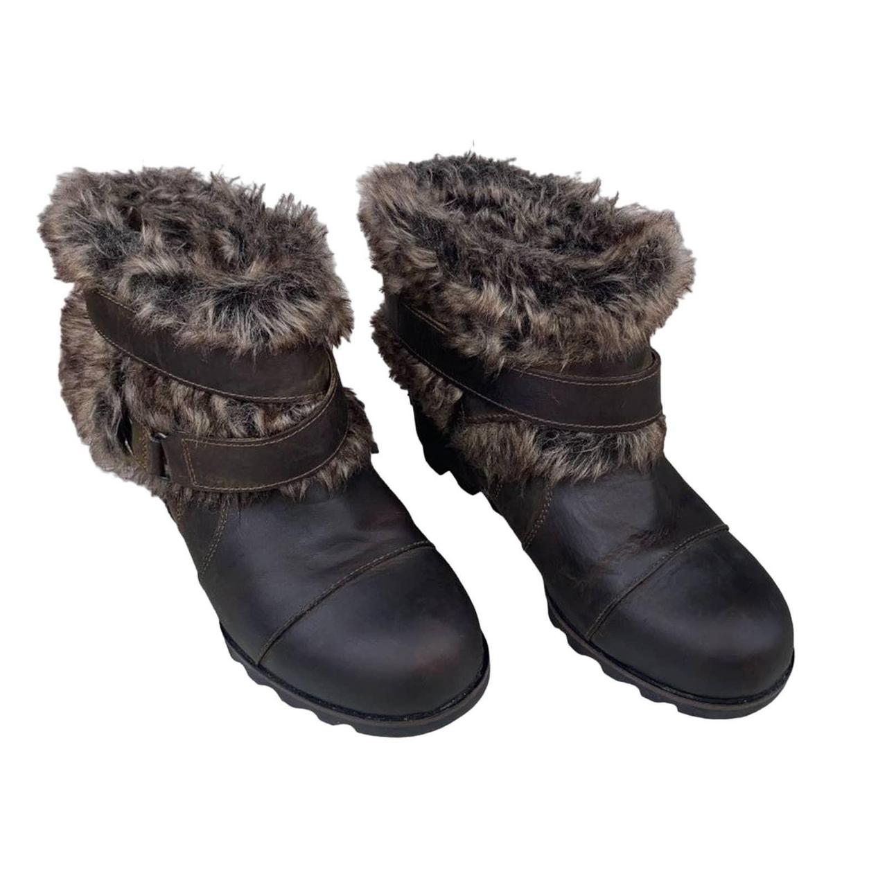 Sorel on sale fur wedge