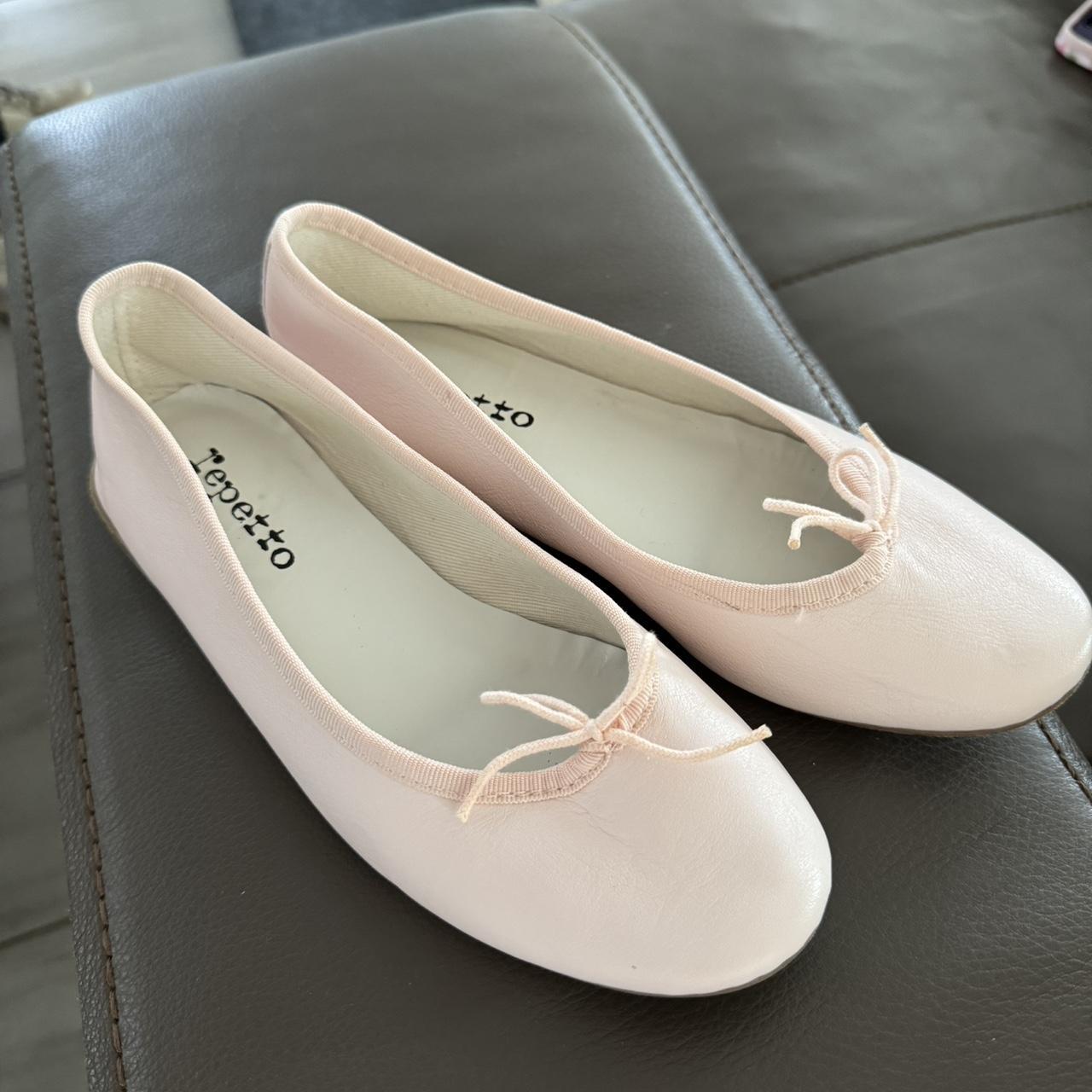 REPETTO pink ballet flats SIZE 37!!! True size 6... Depop