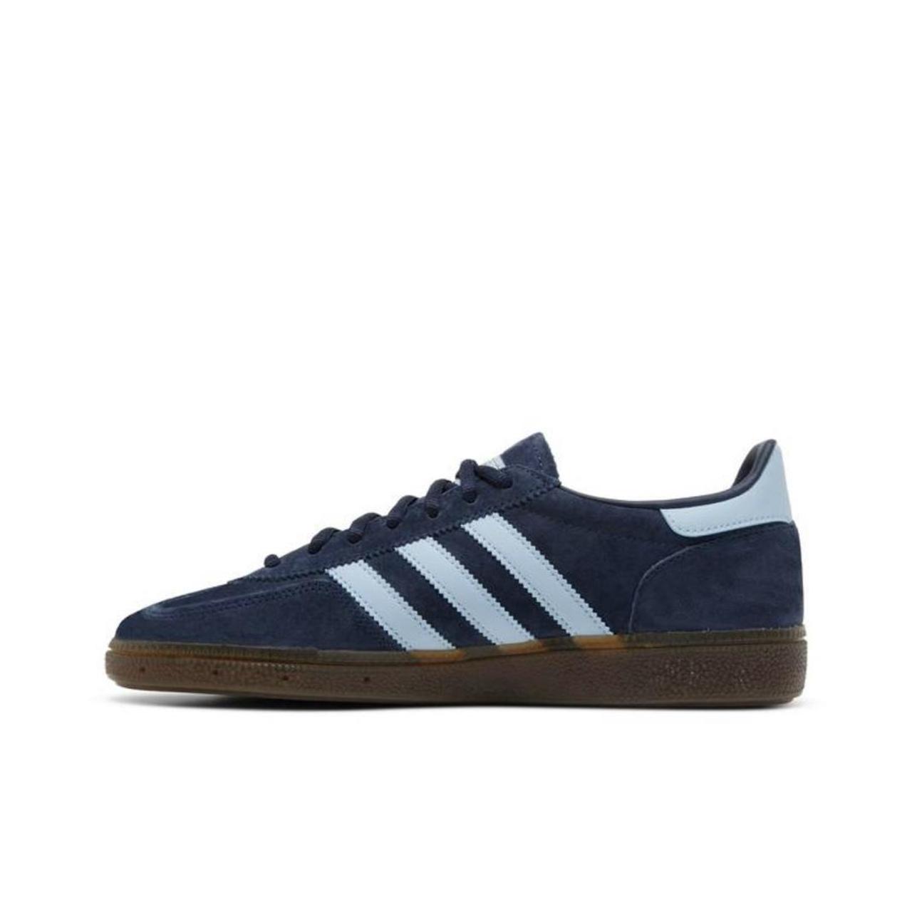 Adidas Men's Navy and White Trainers | Depop