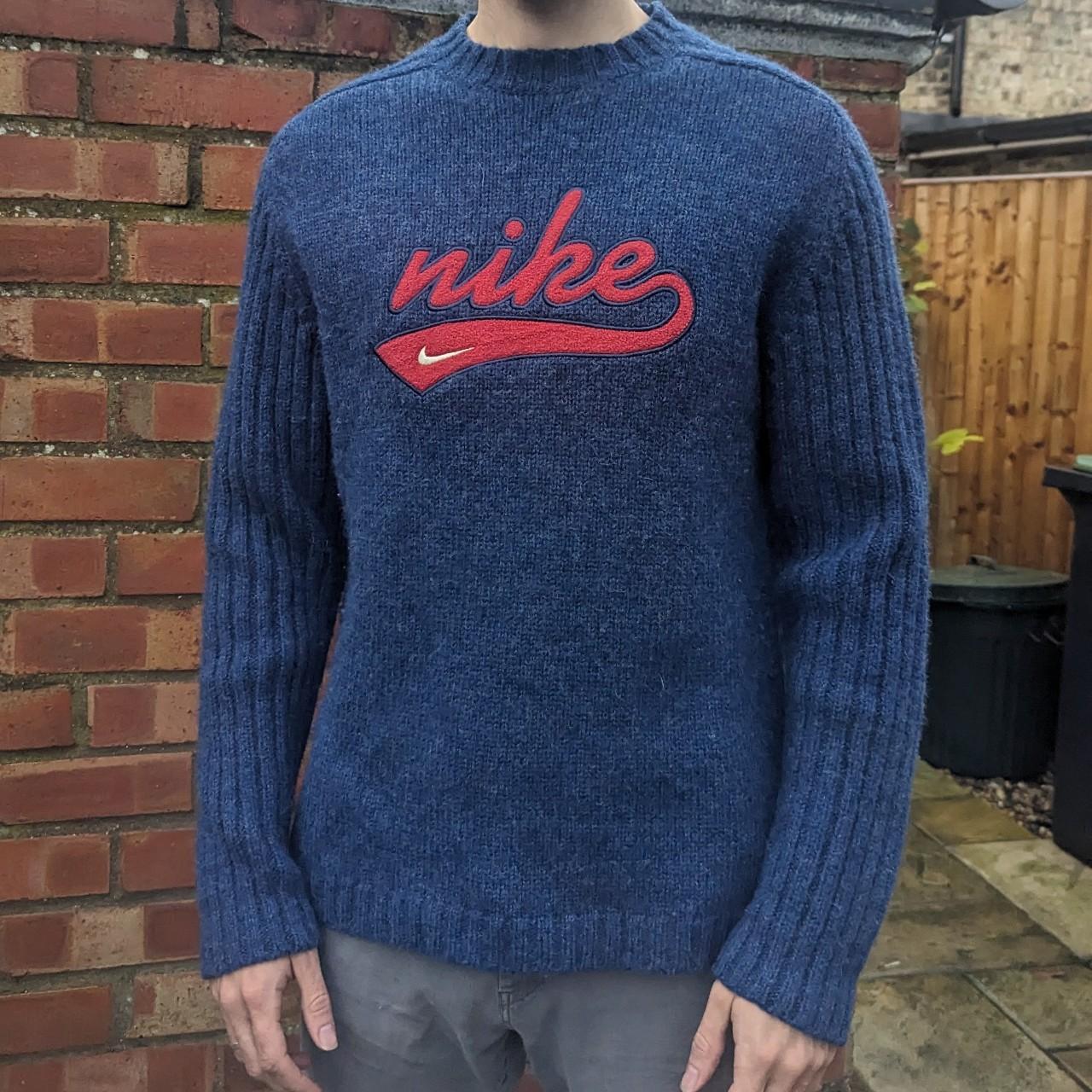 nike jumper nude