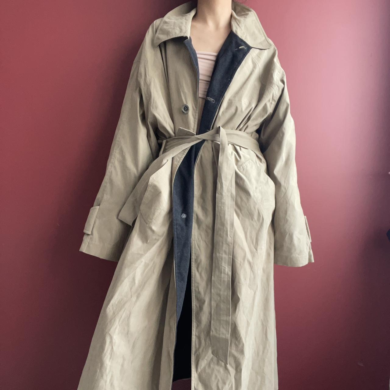 Vintage trench coat - Depop