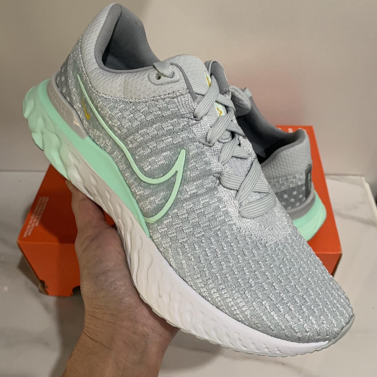 Womens nike clearance 27 react