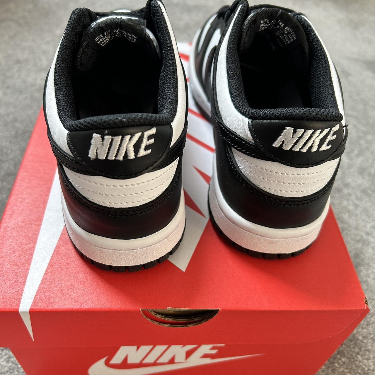 Nike Women's Black and White Trainers | Depop