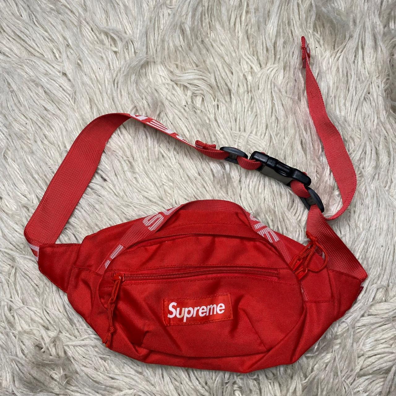 Waist bag hot sale supreme ss18