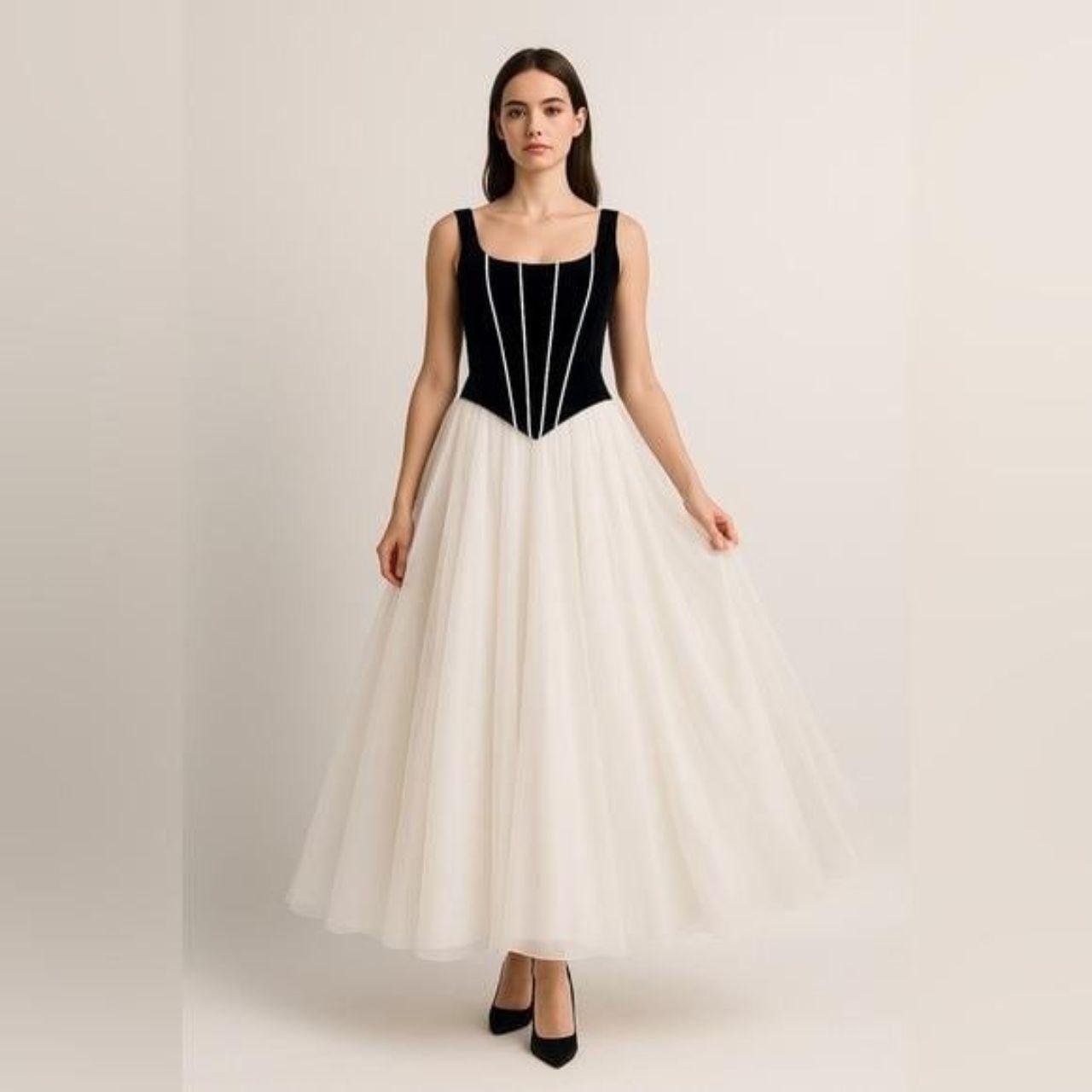 Source Unknown Women's Costume - White/Black – Vi… - image 4