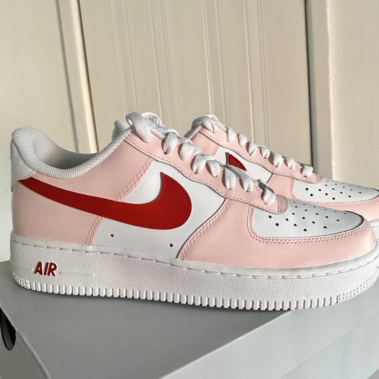 Nike Women's Pink and Red Trainers | Depop