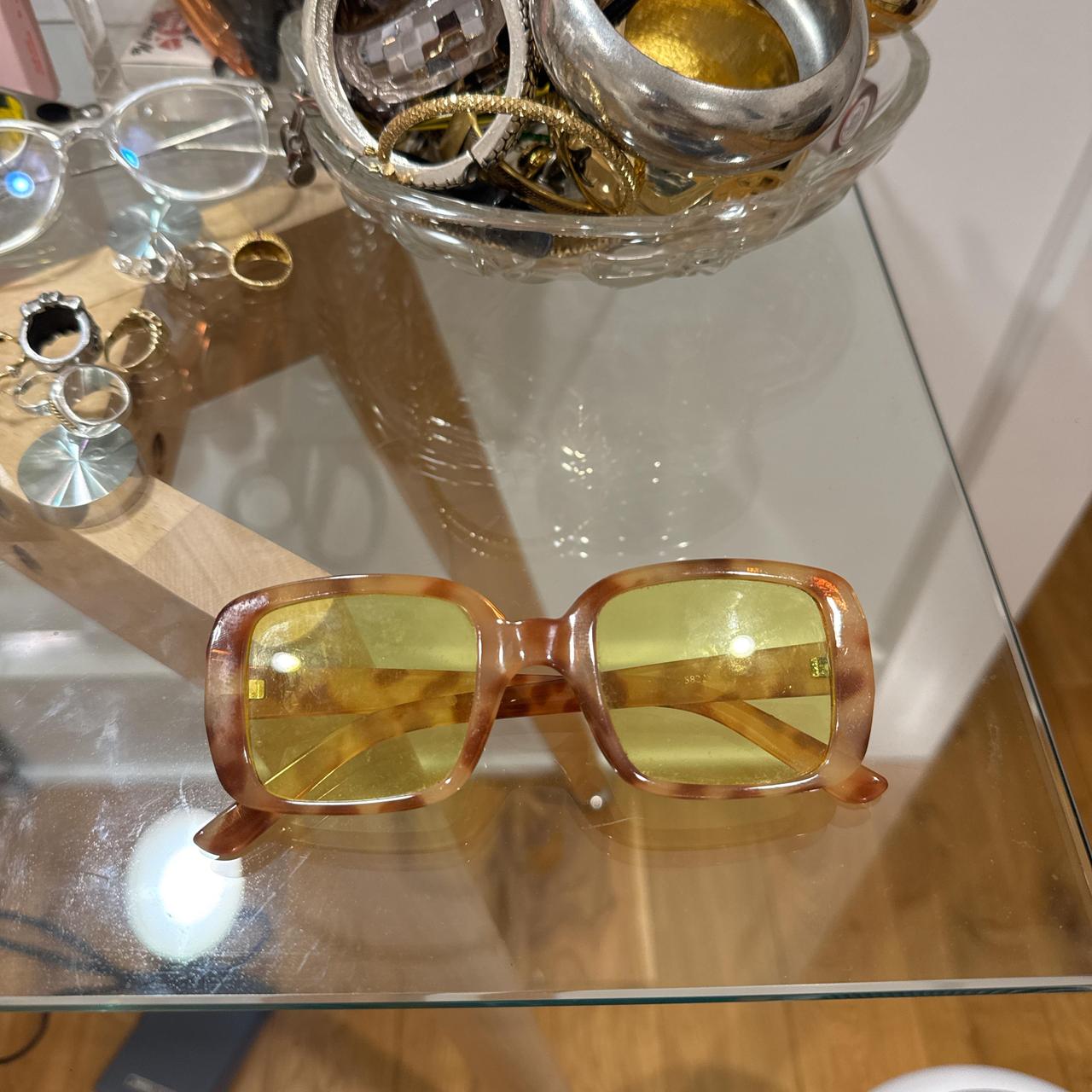 item listed by macnadiacheese