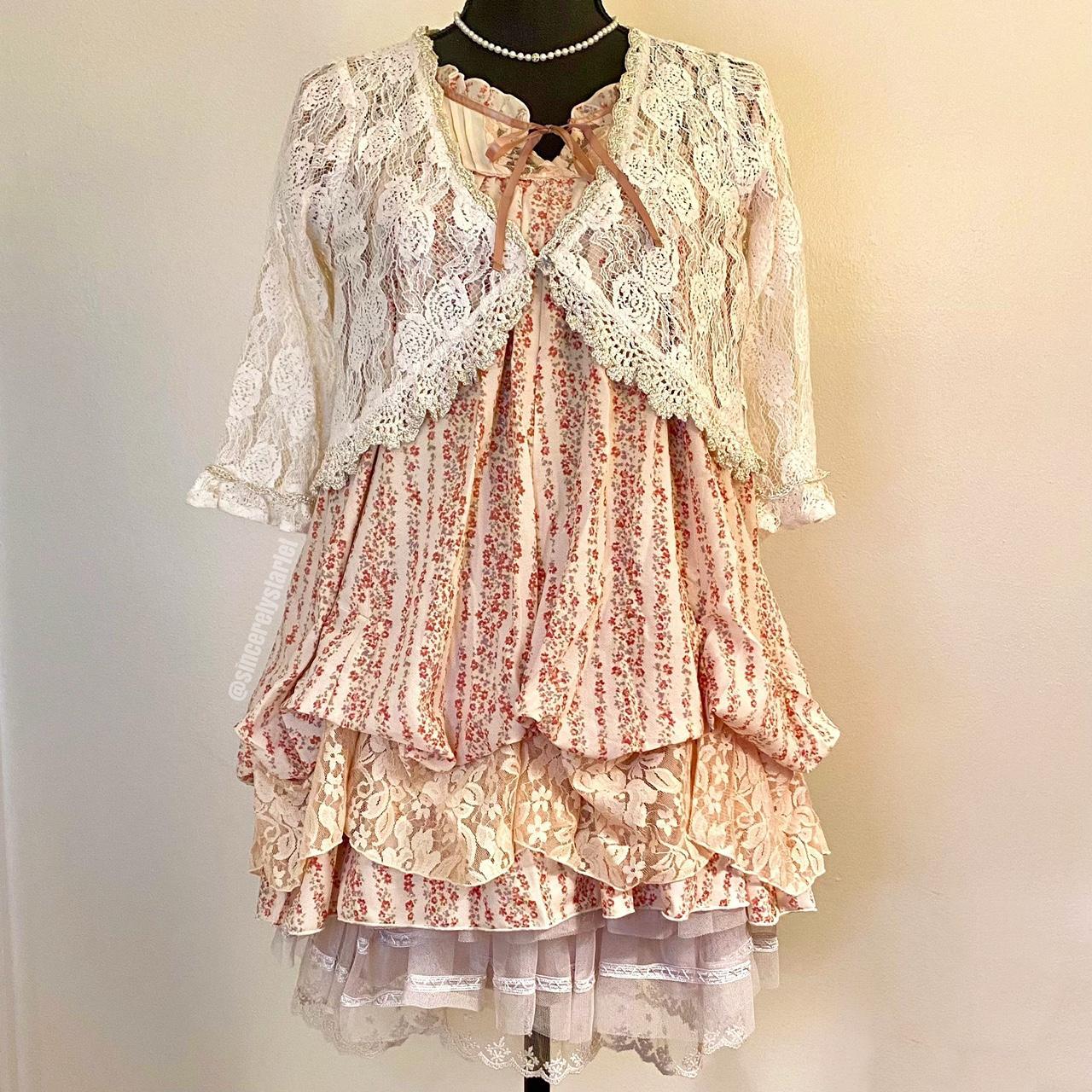 Axes Femme floral blouse/tunic Japanese brand... Depop