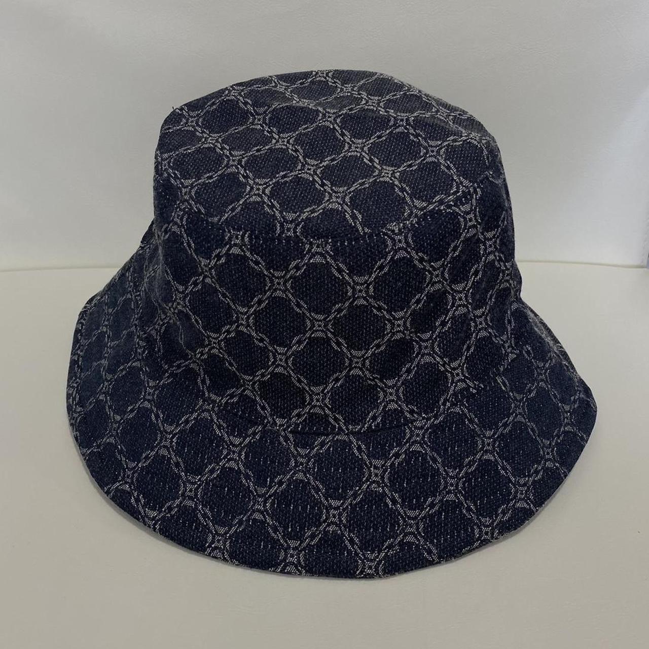 Mango Women's Hat Depop