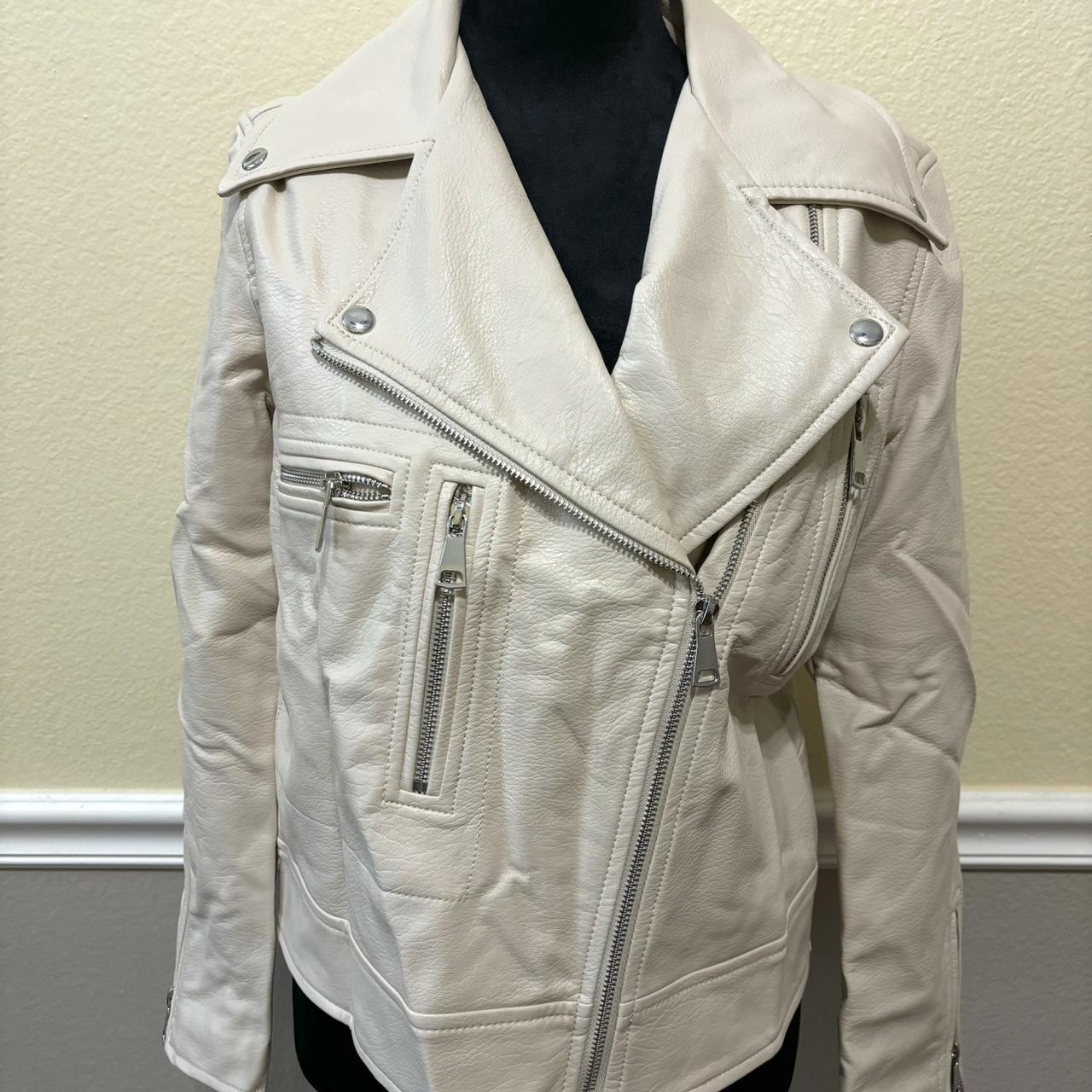 item listed by kkristinrosee