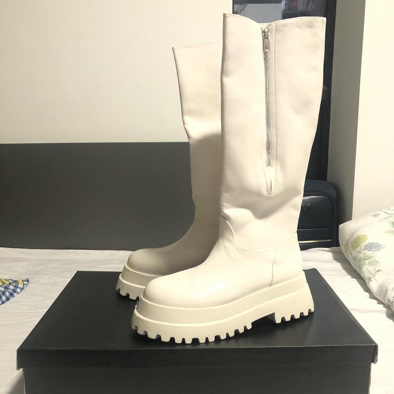 { EGO WHITE FAUX LEATHER KNEEHIGH BOOTS } 🔎 10/10... Depop