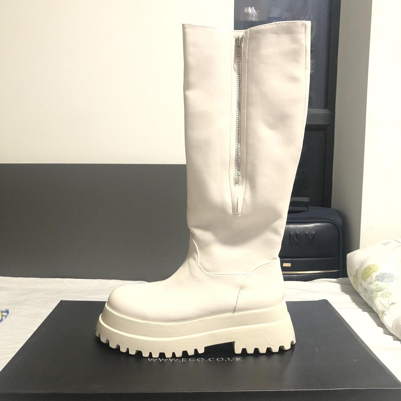 { EGO WHITE FAUX LEATHER KNEEHIGH BOOTS } 🔎 10/10... Depop