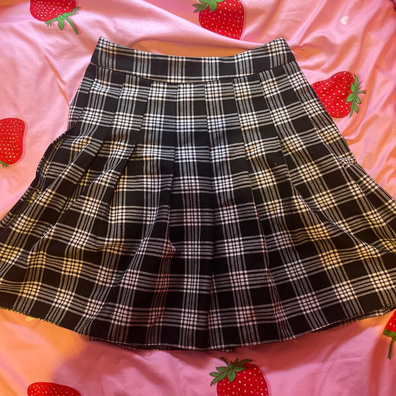 new-look-women-s-black-and-white-skirt-depop