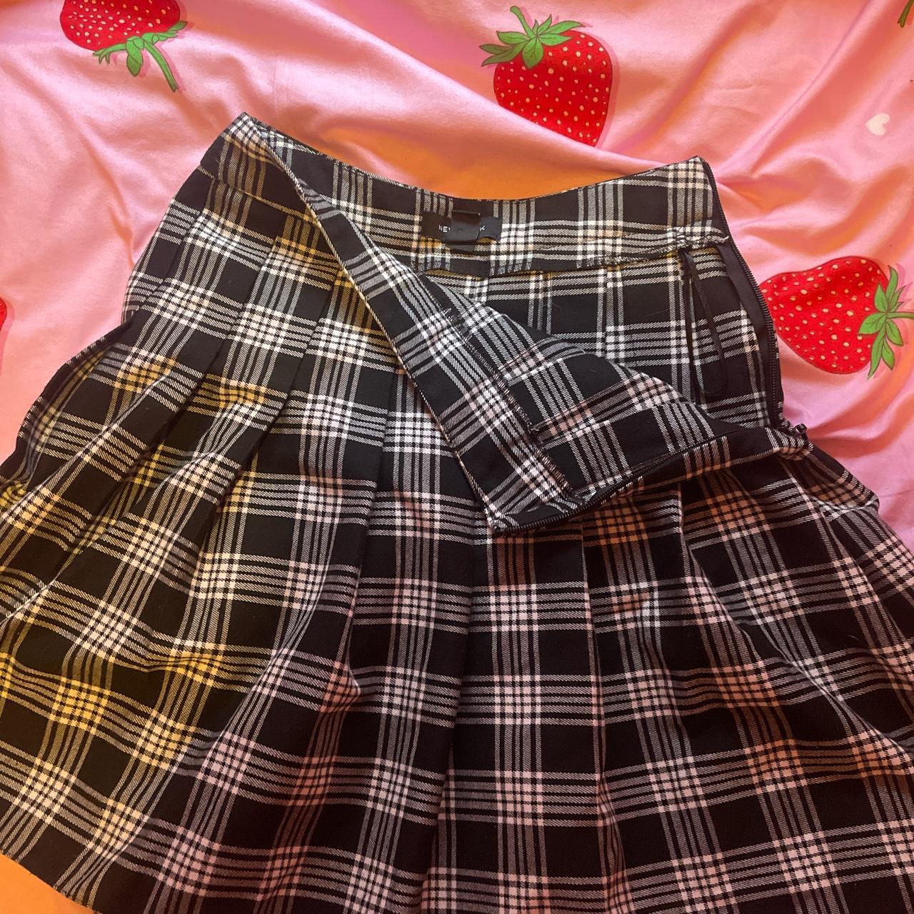 new-look-women-s-black-and-white-skirt-depop