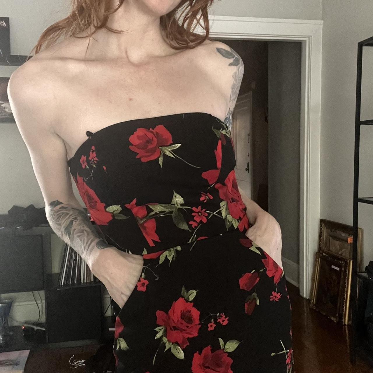 Macys juniors strapless red rose dress 0 XXS Brand Depop