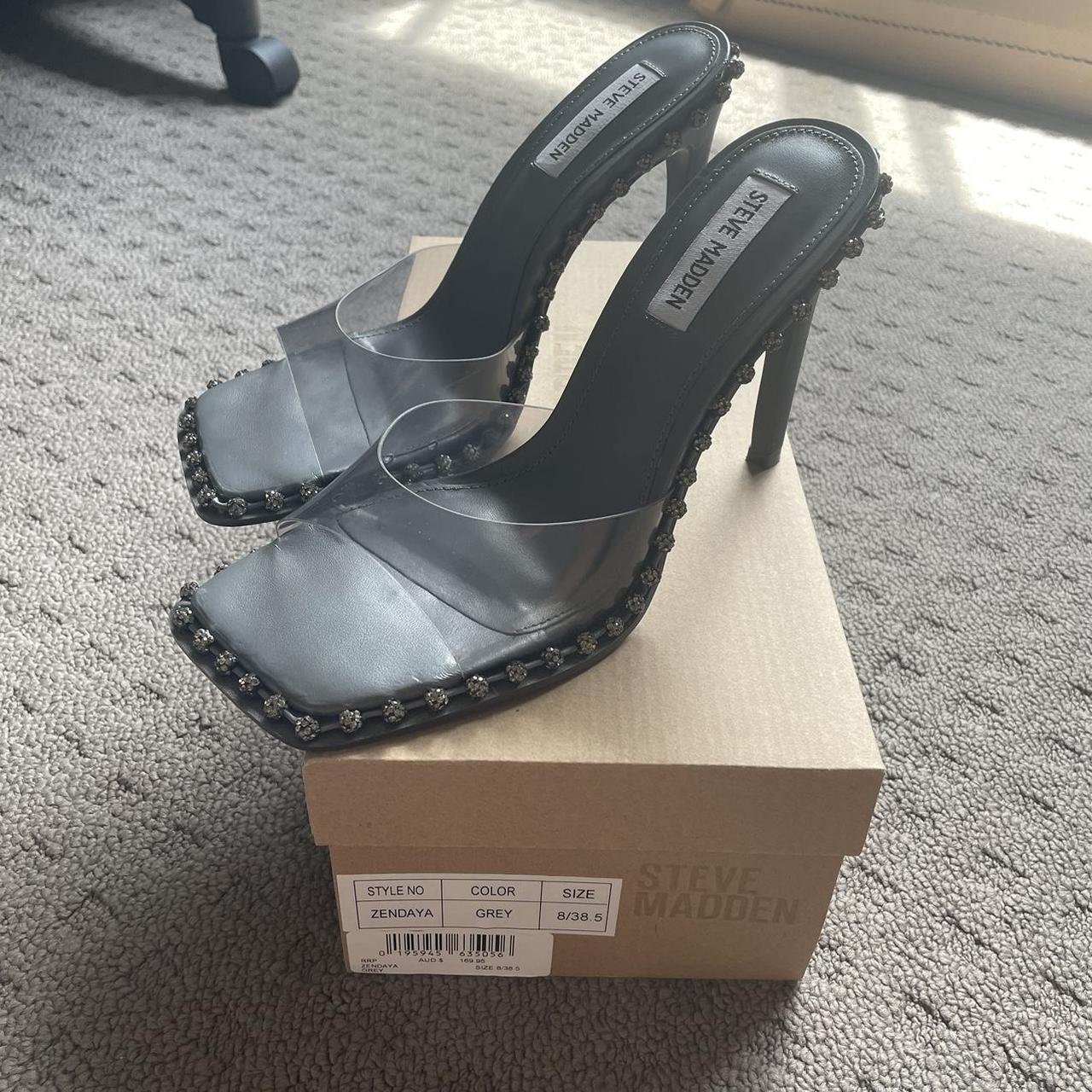 Zendaya sandal steve discount madden