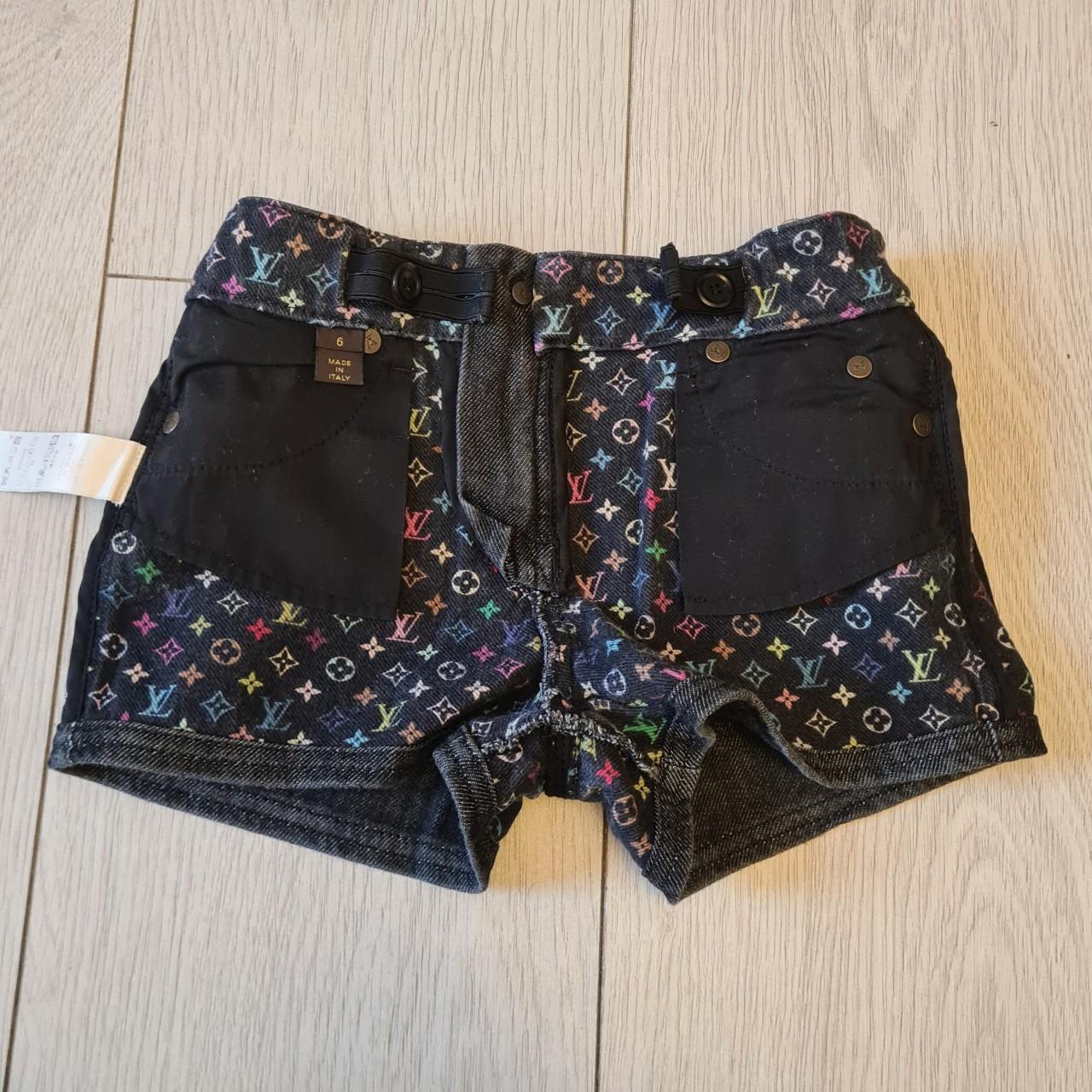 限定品◆関税無【LOUIS VUITTON】マイクロダミエ Clip Shorts LOUIS VUITTON TAKASHI MURAKAMI MULTICOLOUR MONOGRAM | Depop