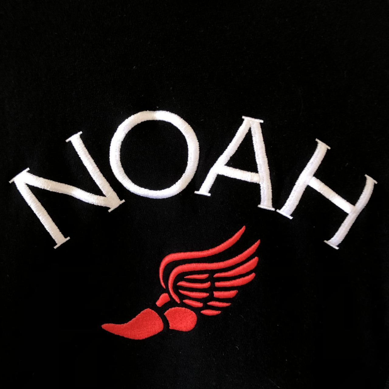 Noah winged discount foot embroidered hoodie