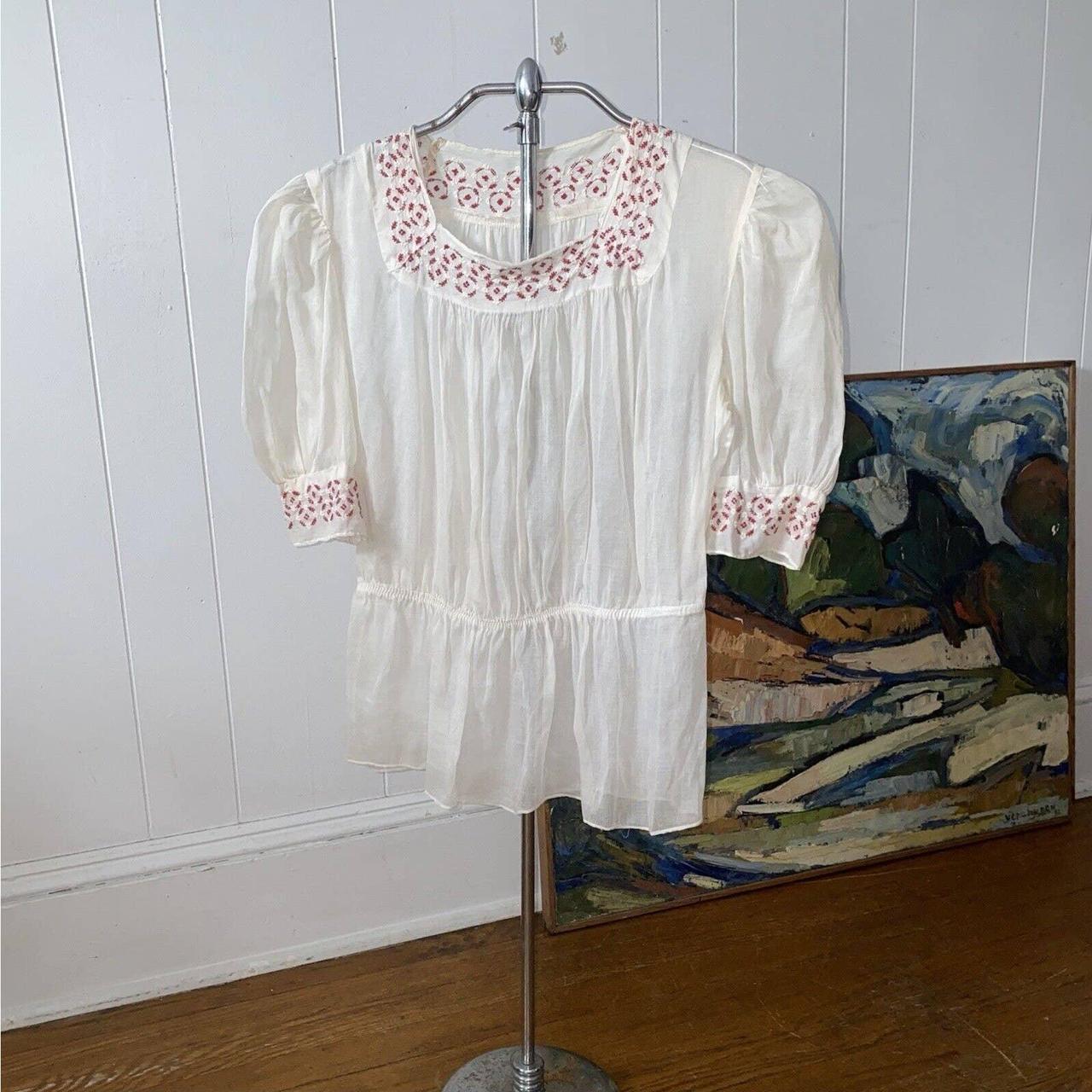 Beautiful vintage 1930s puff sleeve peasant blouse - Depop