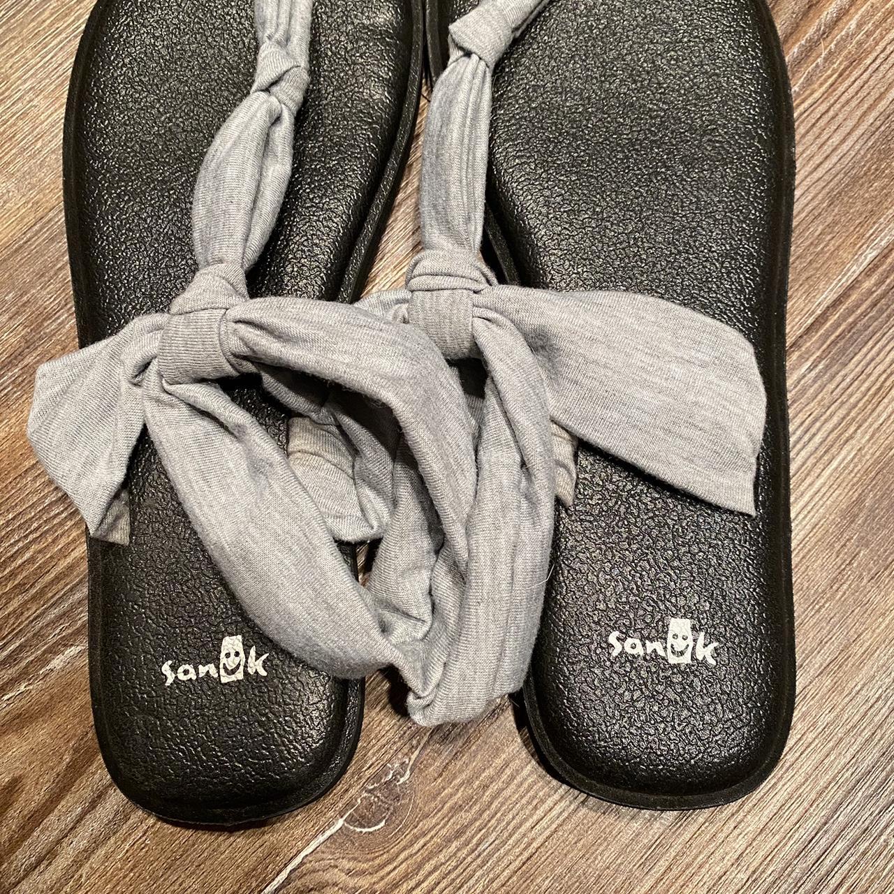 🐘 Grey Yoga Sanyo sandals ☑️ Size 9 🧦 Perfect for - Depop