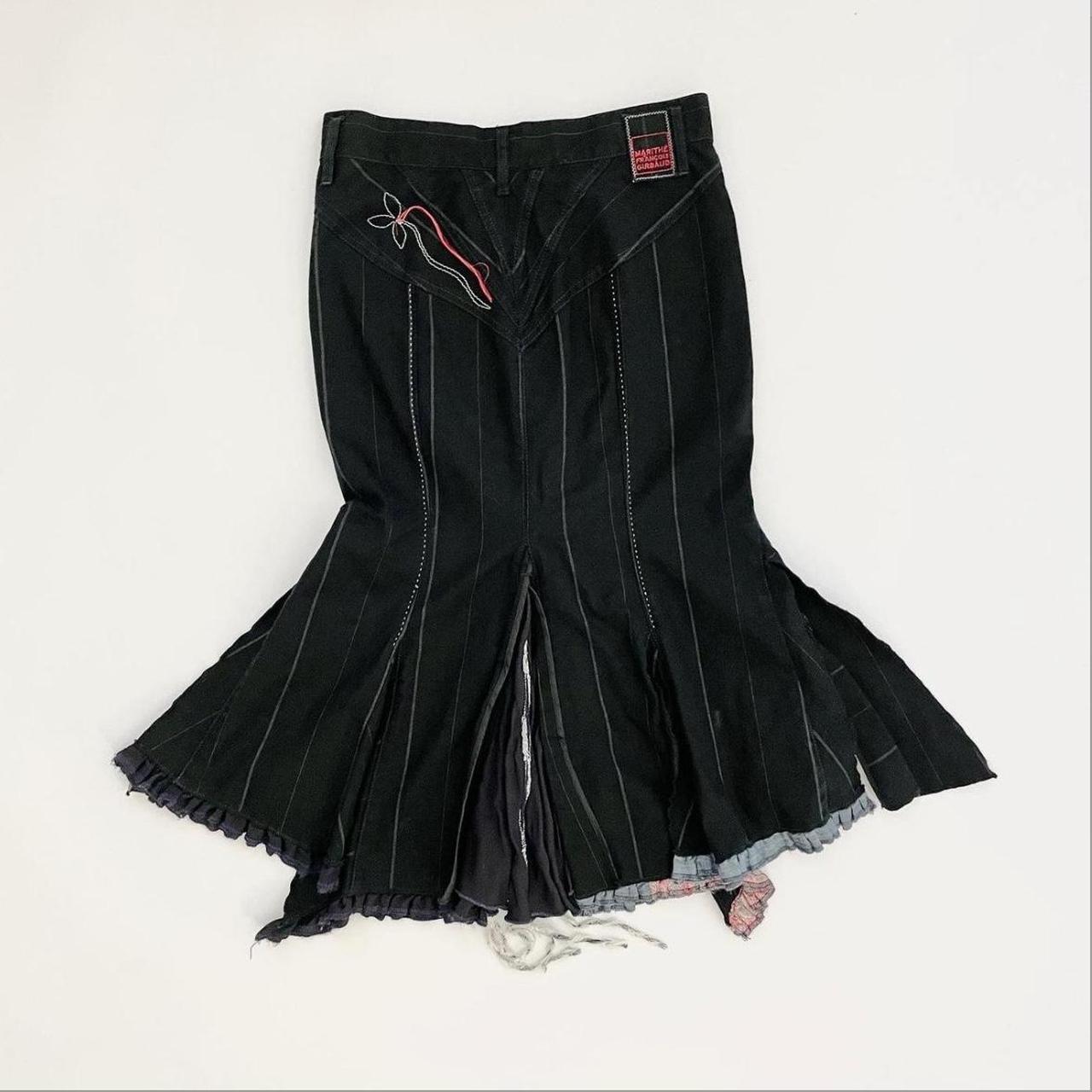 スカート Marithe + Francois Girbaud W STRING PLEATS SKIRT black marithe francois girbaud pinstripe mermaid skirt  | Depop