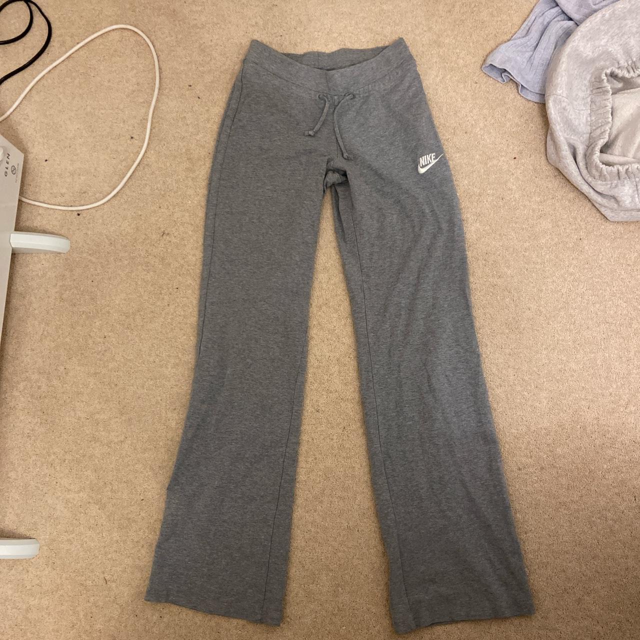 womens nike grey sweatpants