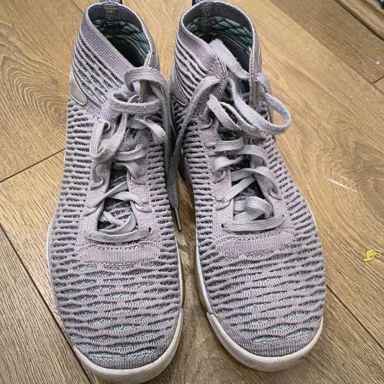 grey and mint jordans