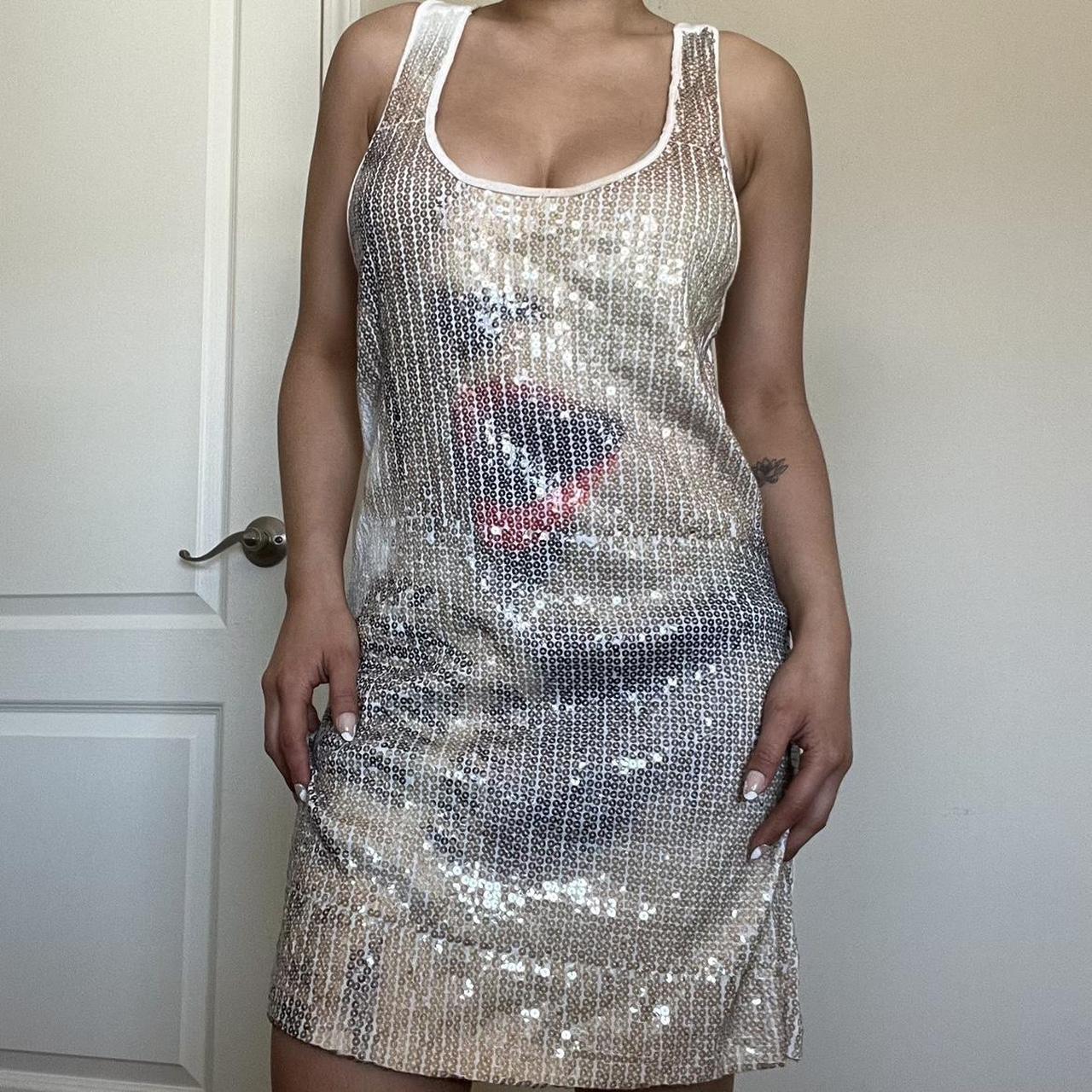 item listed by tooiconicc