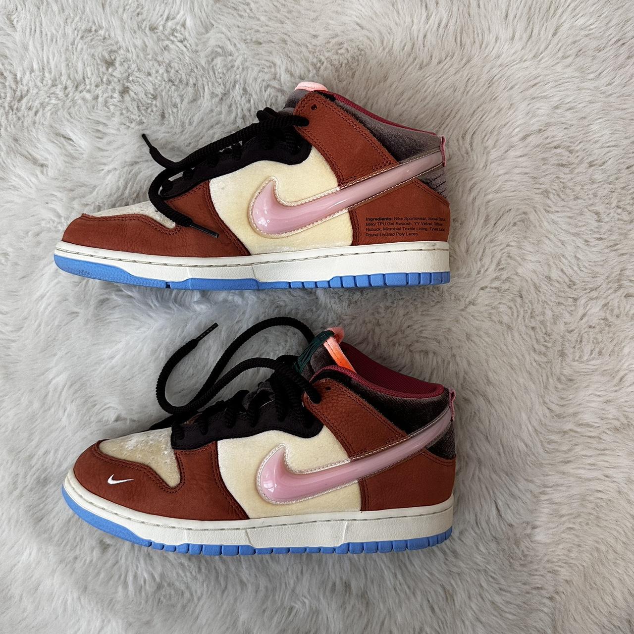 social status x dunk mid