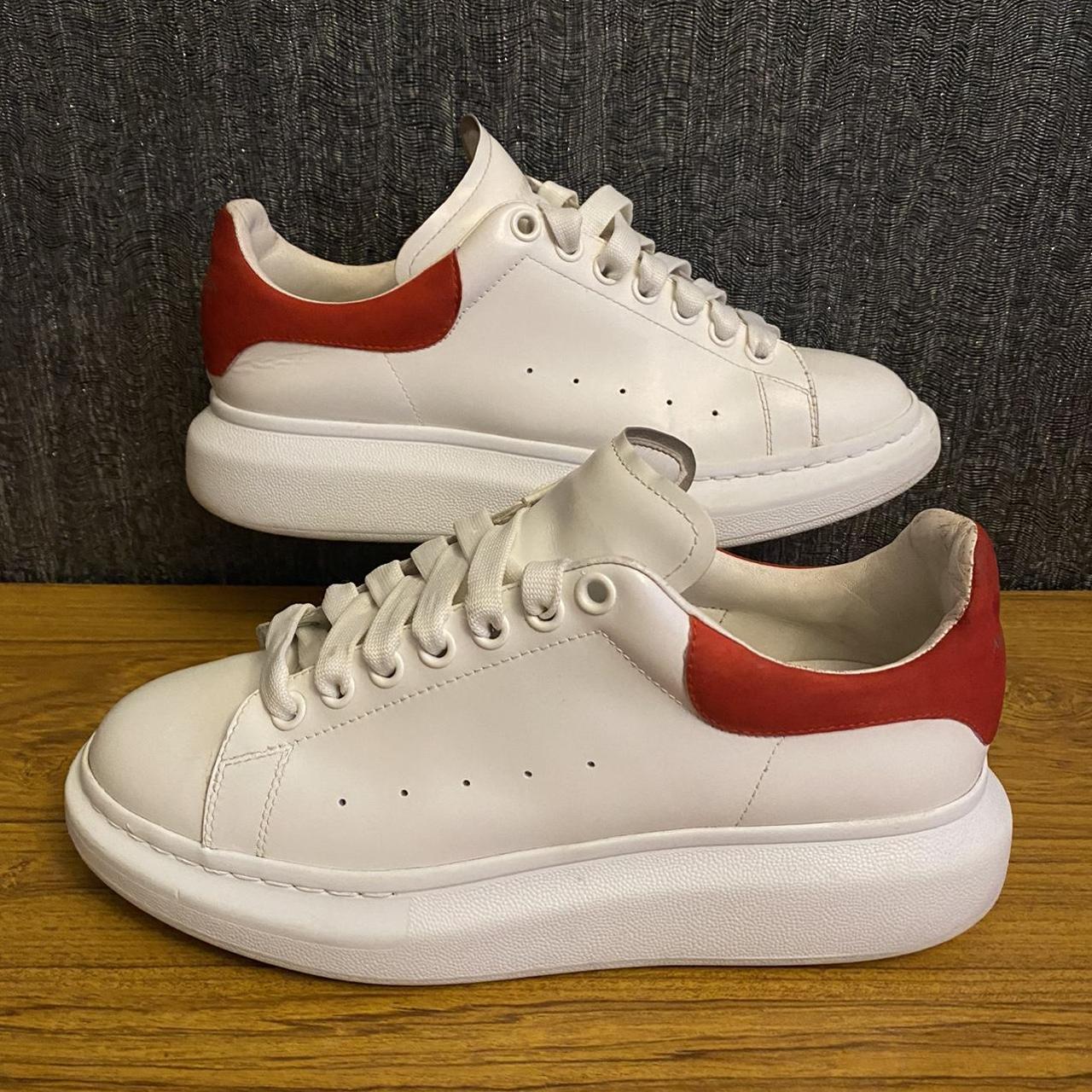 Alexander mcqueen trainers size 8 hotsell