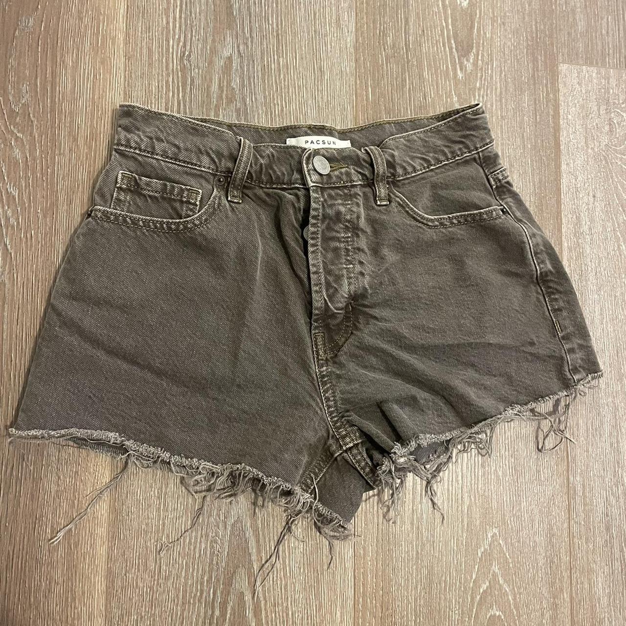 PacSun shorts size 25 - Depop