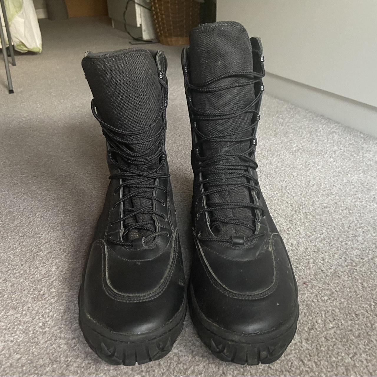 Oakley light patrol boot, size 9. Hardly worn,... - Depop